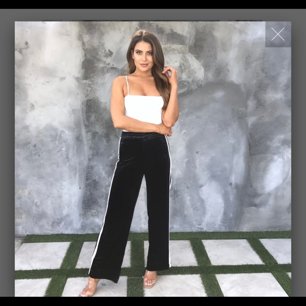 FINISH LINE BLACK VELVET SWEAT PANTS